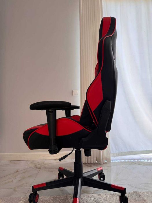 Игровое компьютерное кресло геймерское