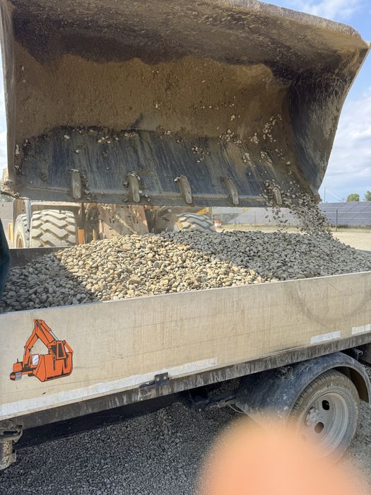 Transport basculabil pietris,nisip,balast,agregate,sort,pamant vegetal