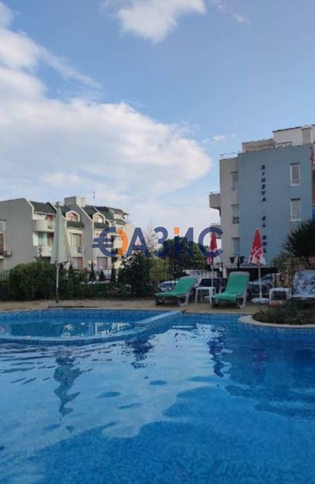 Продава се Хотел в Свети Влас - 1128 кв.м за 398 €/кв.м - Снимка #13