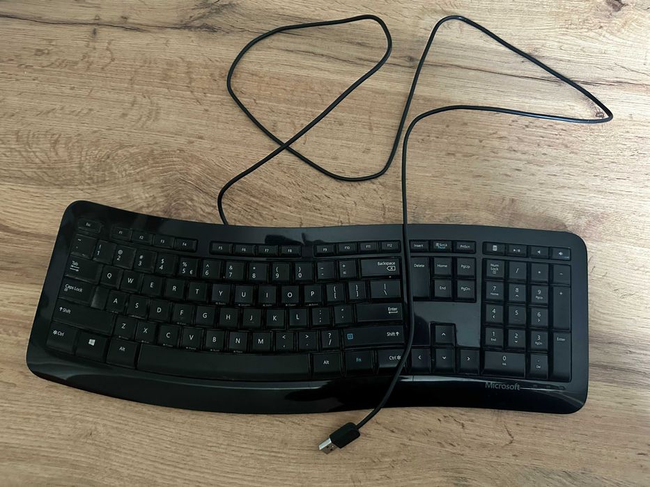 Tastatura Microsoft Comfort Curve Keyboard 3000 cu fir, USB