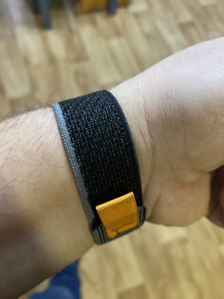 Продам smart watch ultra подключается к айфону, андроиду