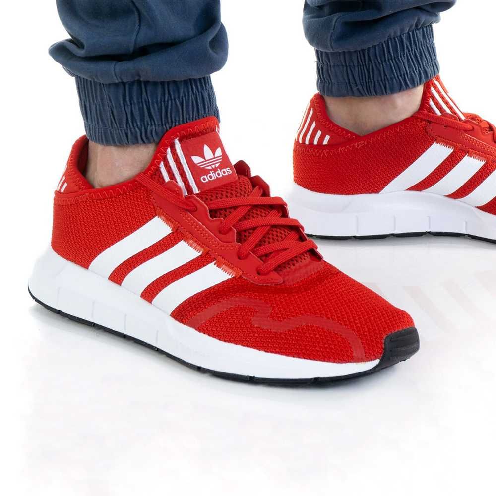 Новые кроссовки Adidas Swift Run X