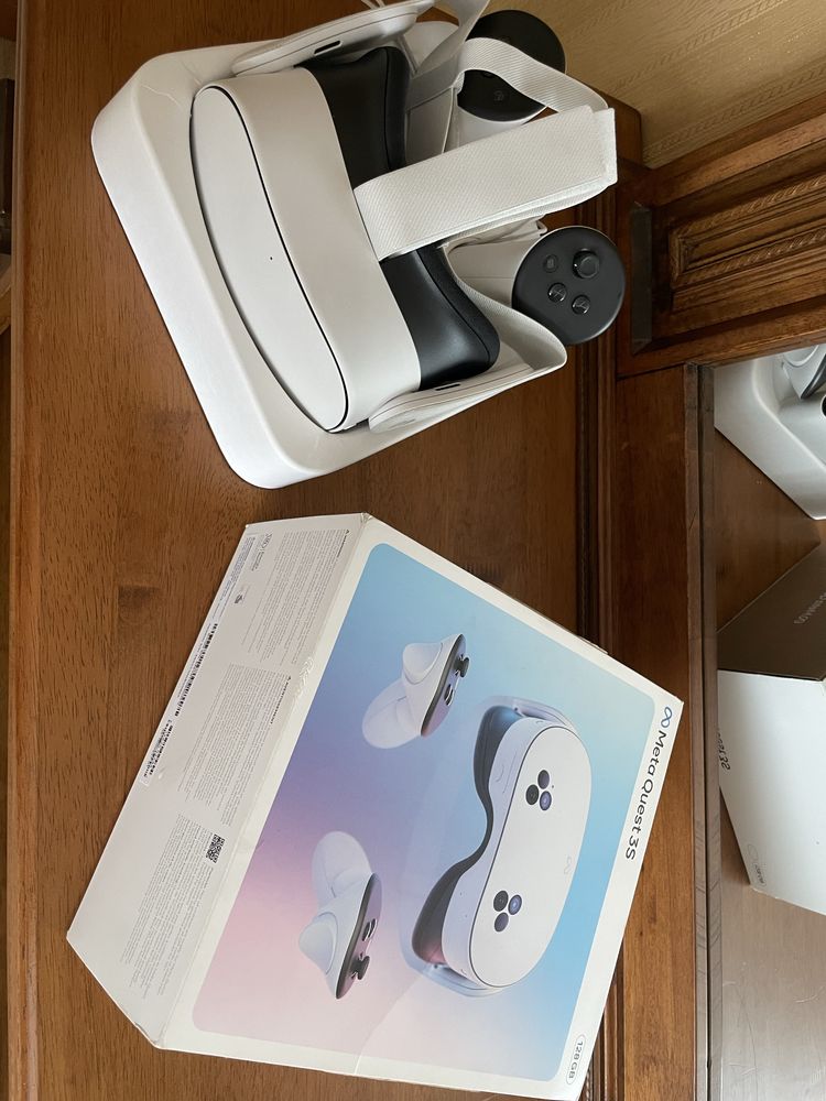 Продам Oculus quest 3S