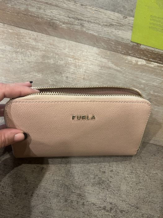 Furla цвят пудра голямо