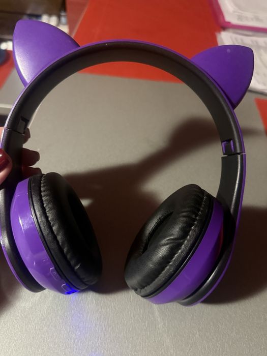 Casti bluetooth……..