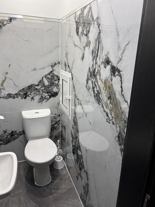 Облицоване на асансьори и други помещения.