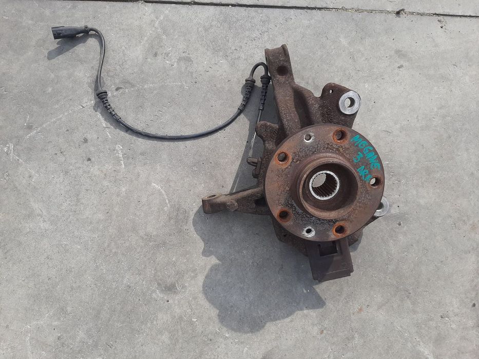 fuzeta dreapta fata renault megane 3  1.5 dci