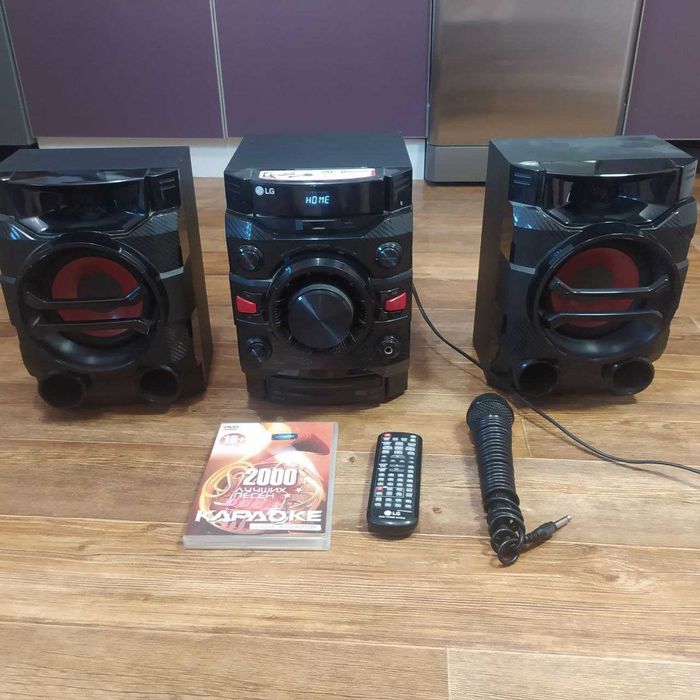 Музыкальный центр LG с караоке.
