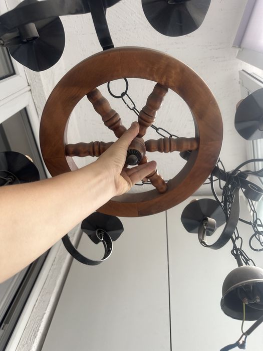 Люстра в виде мачты