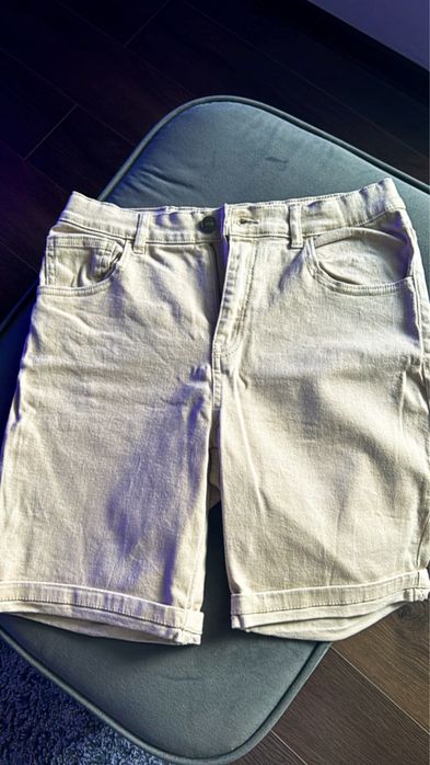 Blugi      Zara 13-14 ani