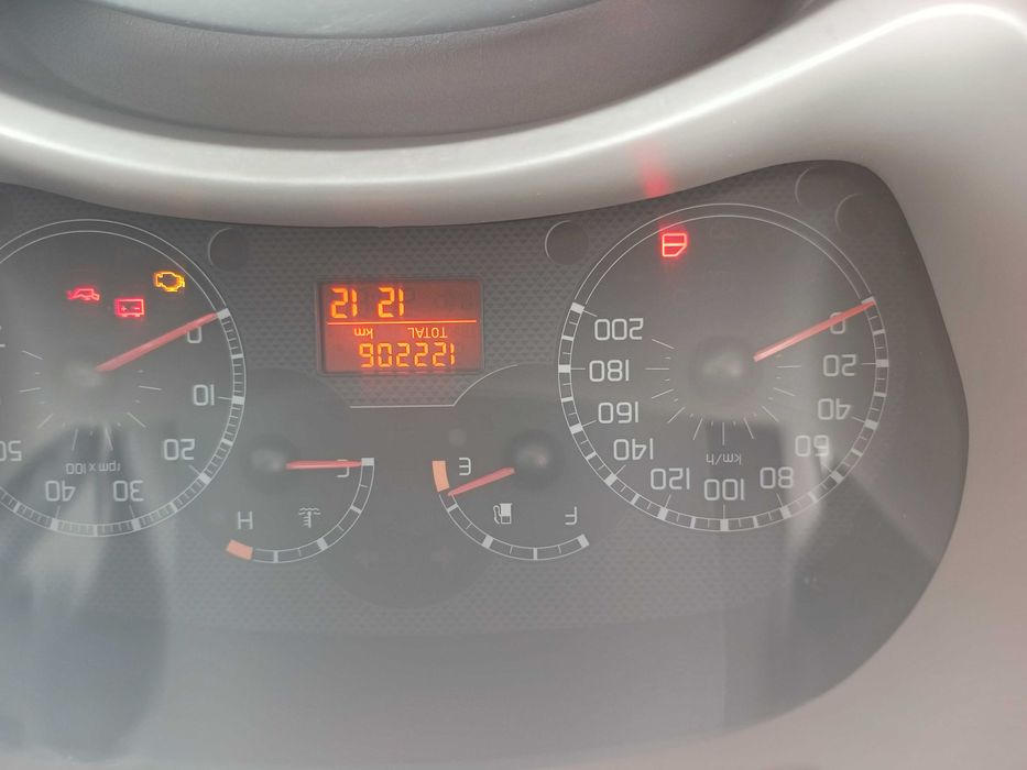 Vand Fiat Panda 1.2 benzina pret 1100 euro