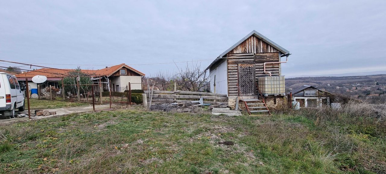 Продава се Къща в с. Пороище, Област Разград - 106 кв.м за 818 €/кв.м - Снимка #2