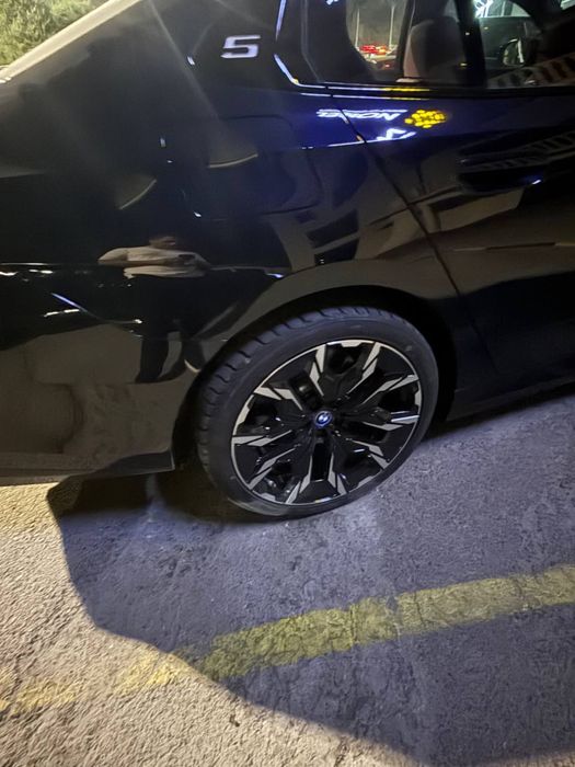 BMW i5 35 L M sport Черный  2025 новый Restayling