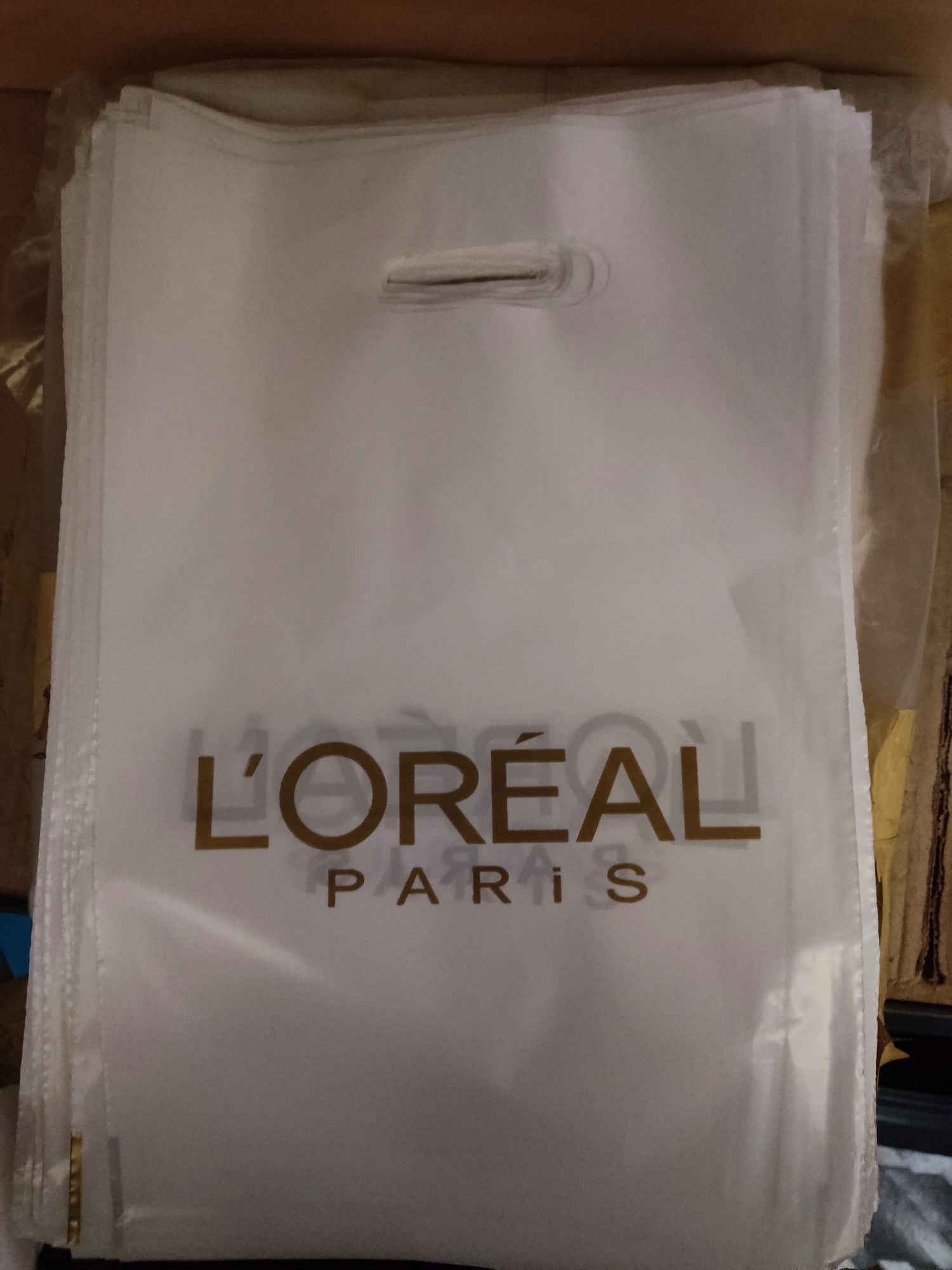 Пакеты  "L'ORÉAL", "VO".