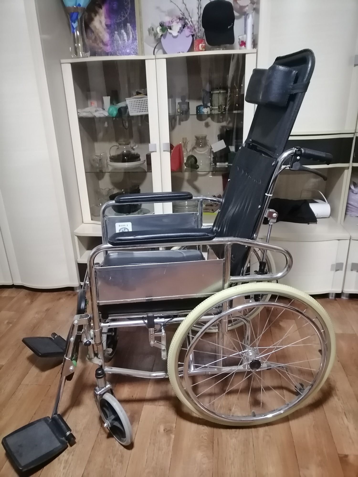 Продам инвалидную каляску.