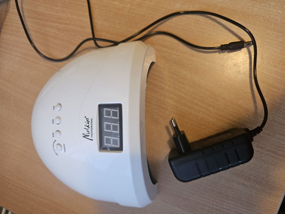 Lampa UV Melkior si 8 oje semipermanente