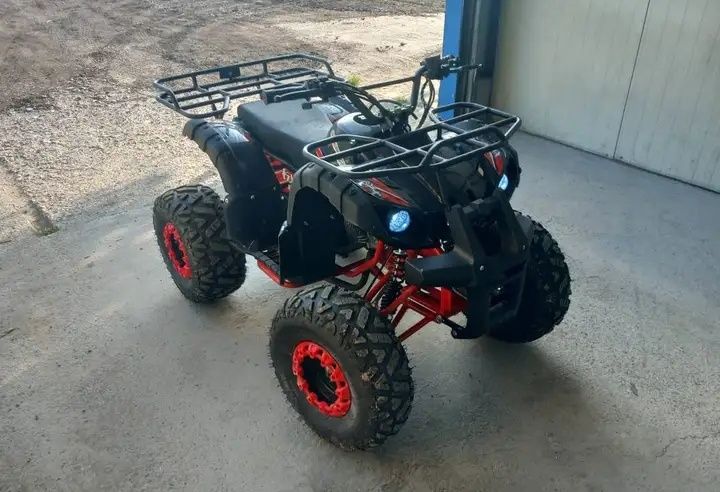 Vând ATV benzina