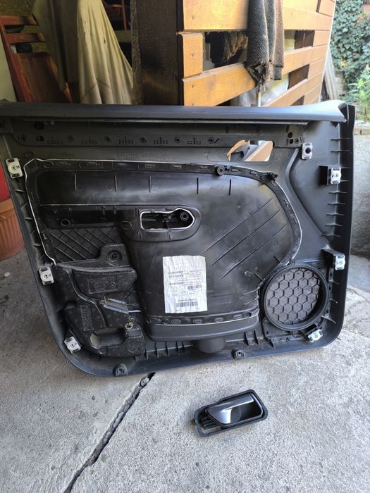 Предна дясна кора за vw touran