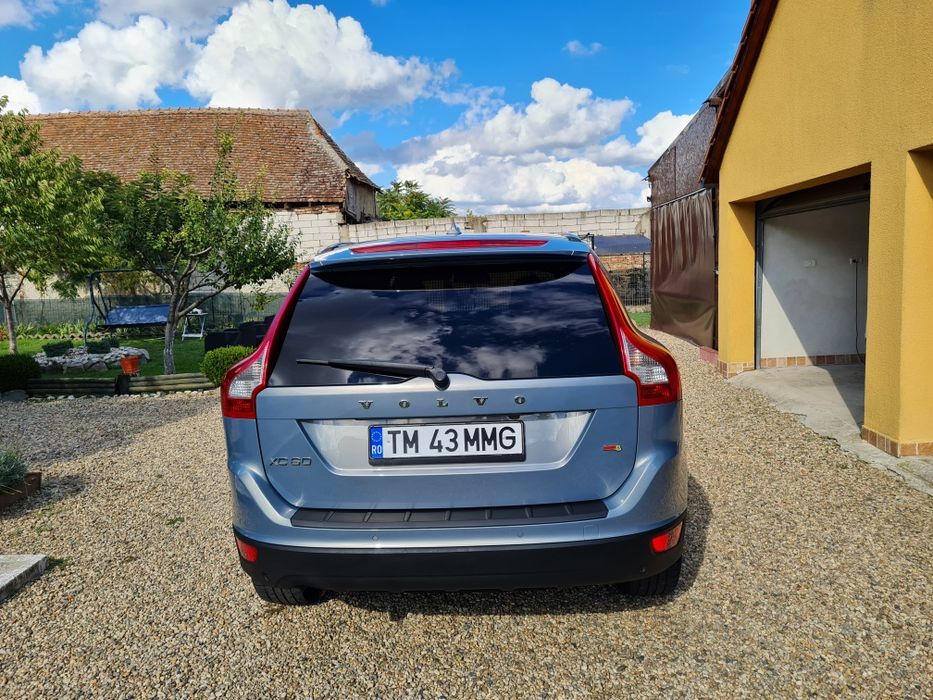 Vand VOLVO XC60 2L 2011