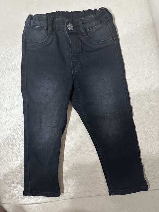 Pantalon si camasa