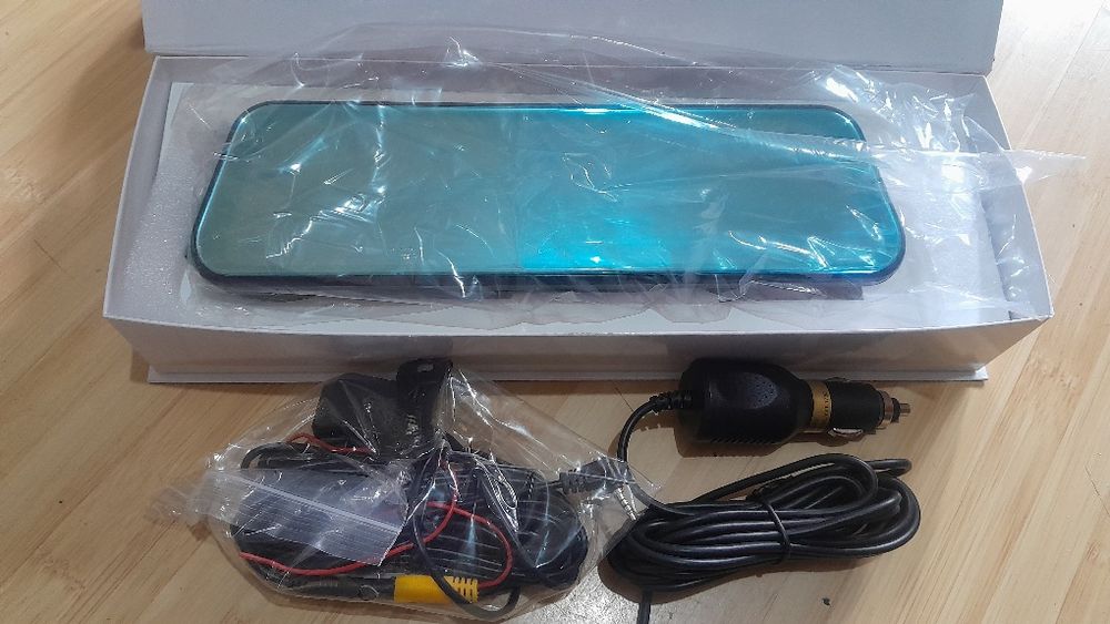 Oglinda full size 10inch toch screen cu camera