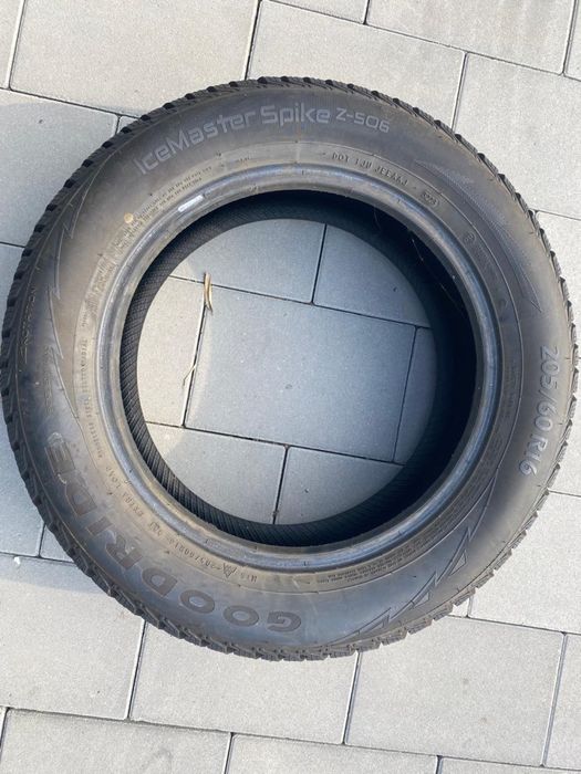 резина зимняя шипованная  205/ 60 R16