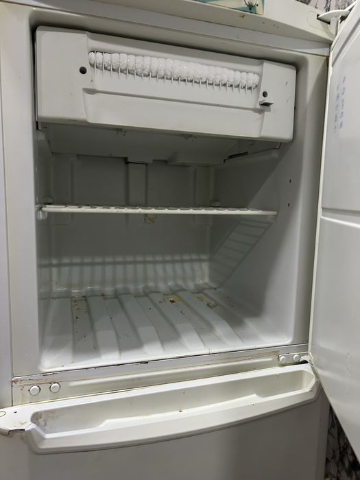 Холадилник сатам