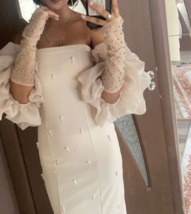 Продавам официлна рокля