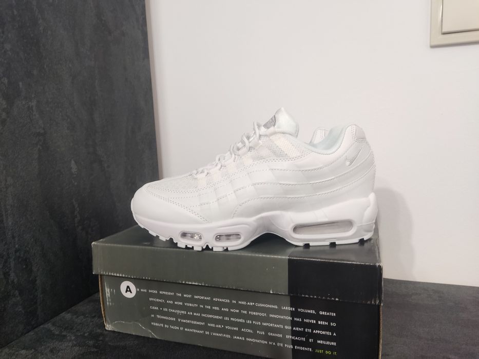 Nike air max 95 triple white