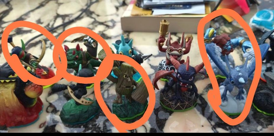 6 figurine skylanders