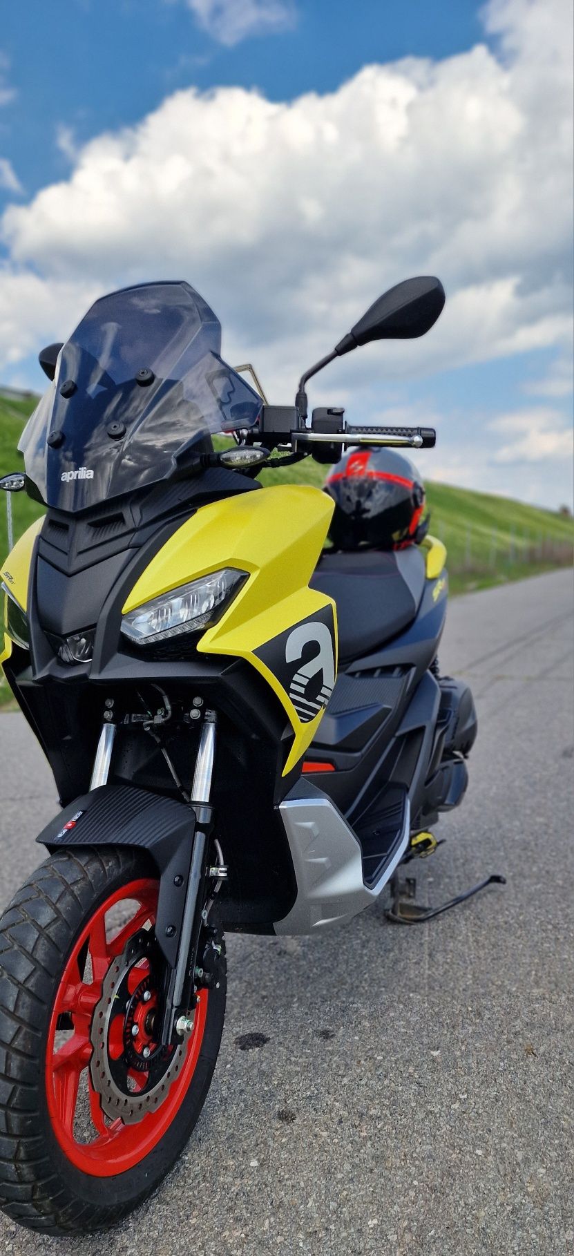Aprilia sr gt sport 125cm