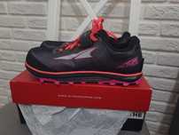 Маратонки Altra King MT Vibram