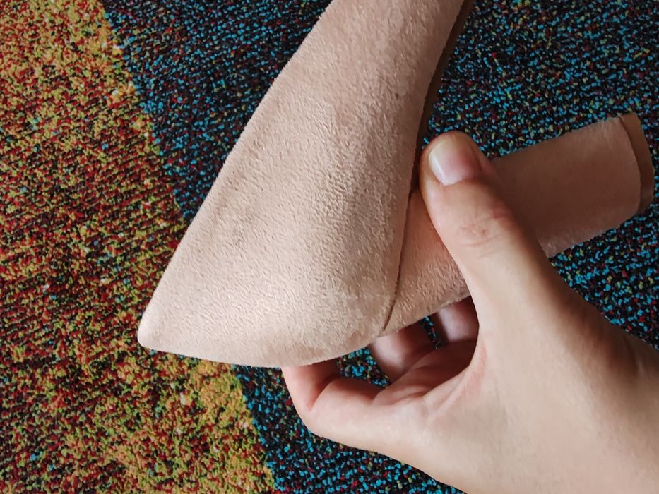 Pantofi bej cu toc gros masura 38