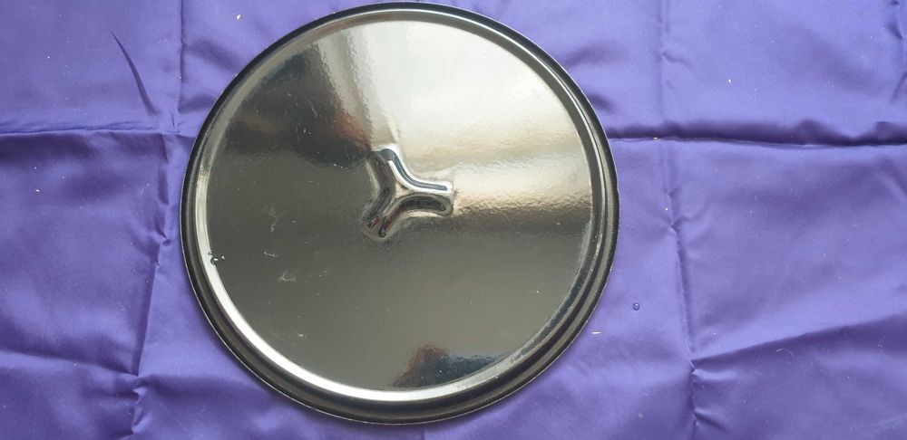 Farfurie din metal pentru cuptorul cu microunde