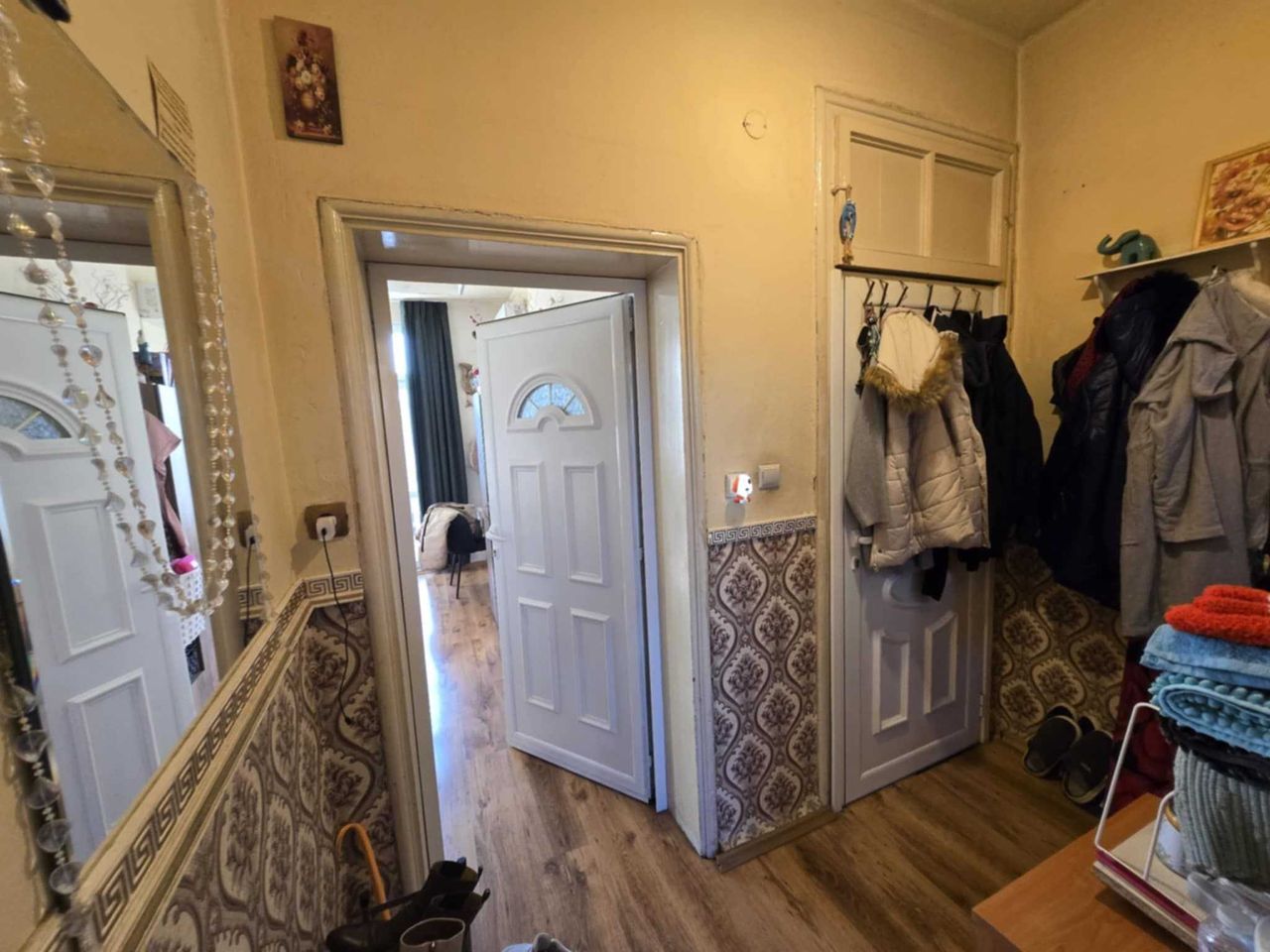 Продава се Двустаен апартамент в Стара Загора, Център - 56 кв.м за 875 €/кв.м - Снимка #2