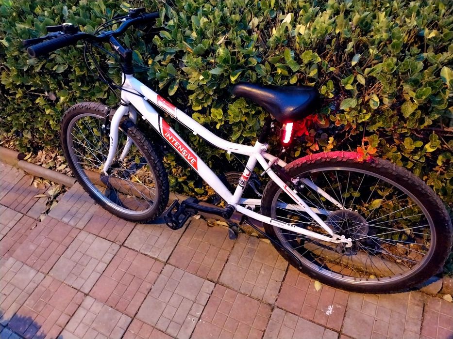 Se vinde bicicleta 24"