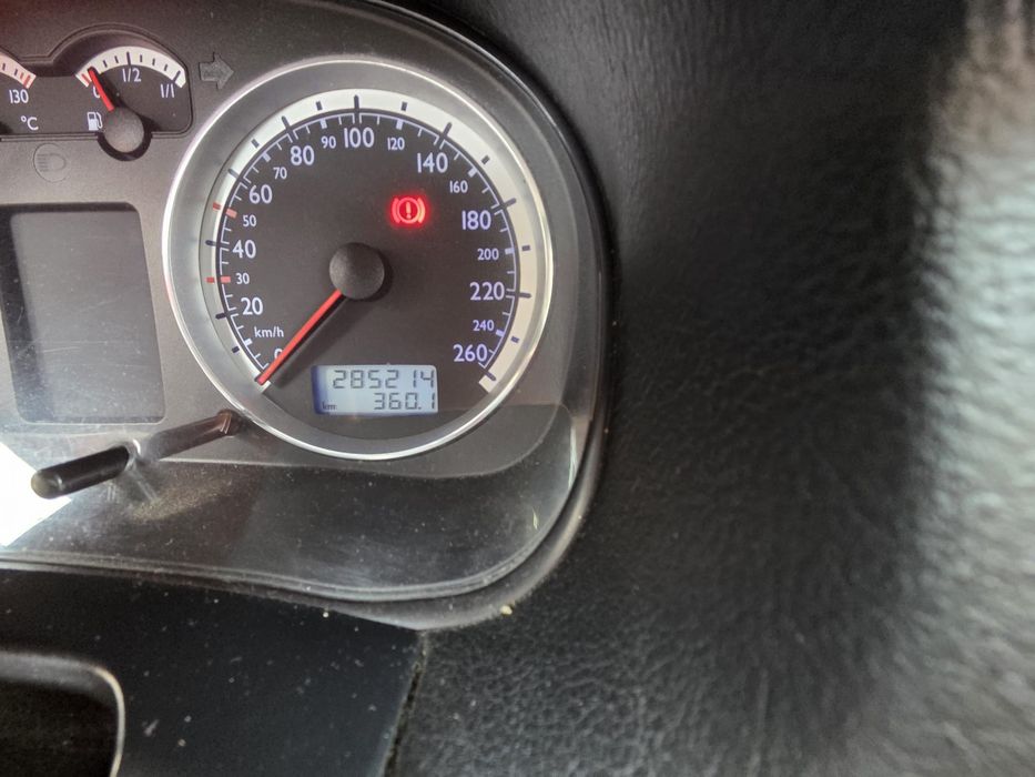 Vand VW Golf 1,6 benzina