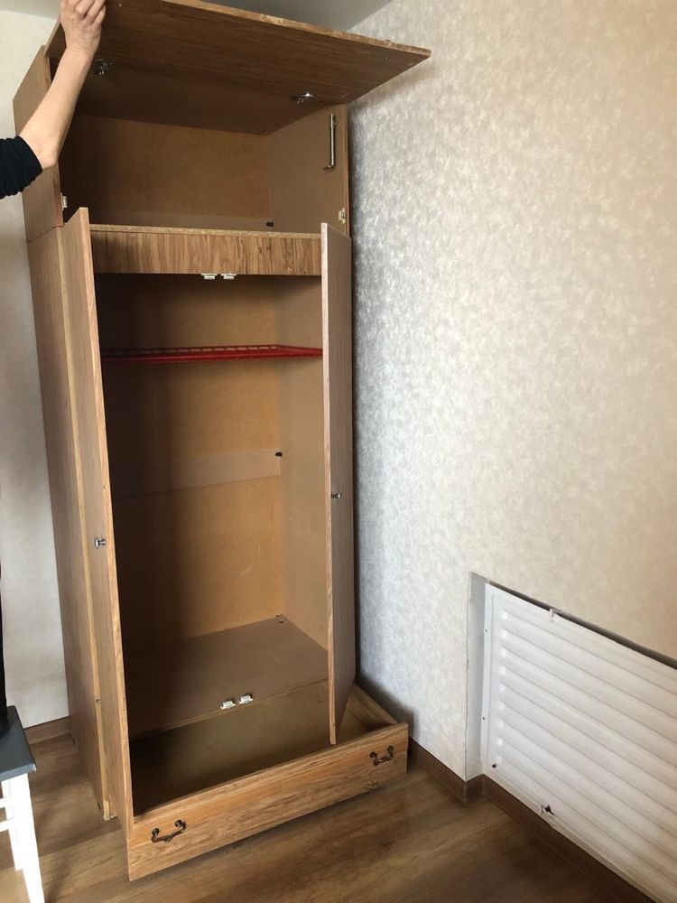 Продам шкаф двухстрорчатый платяной