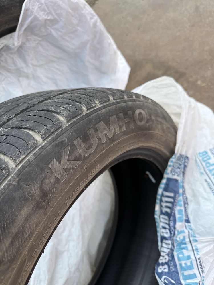 Продам Шины б/у 235/55/18