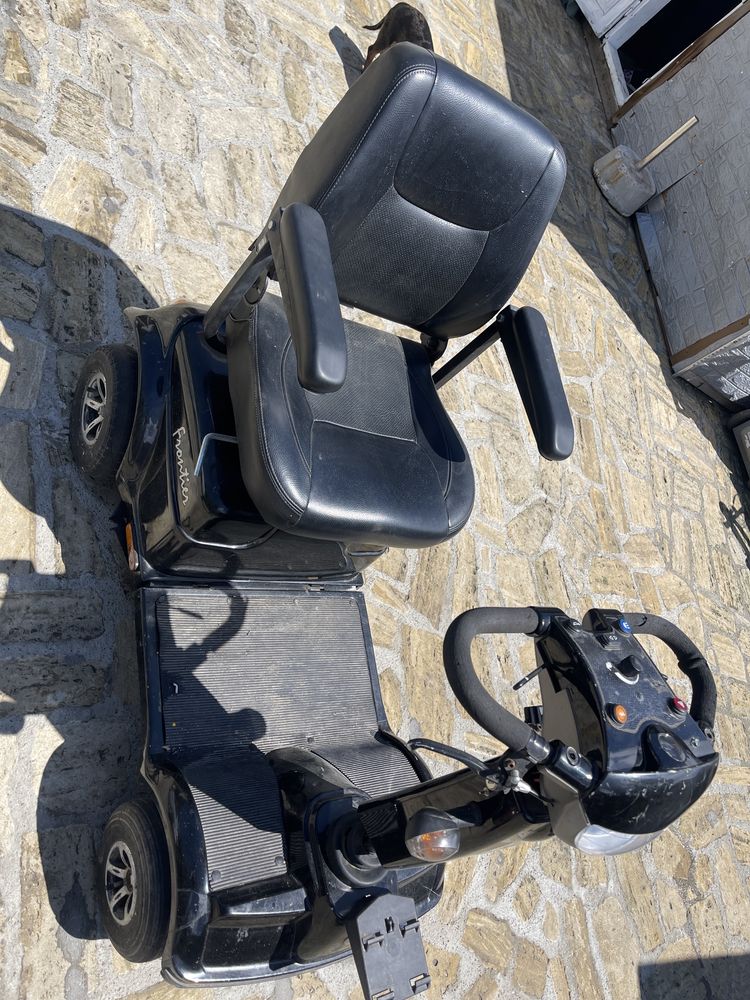 Cariucior electric pentru persoane cu dizabilitati