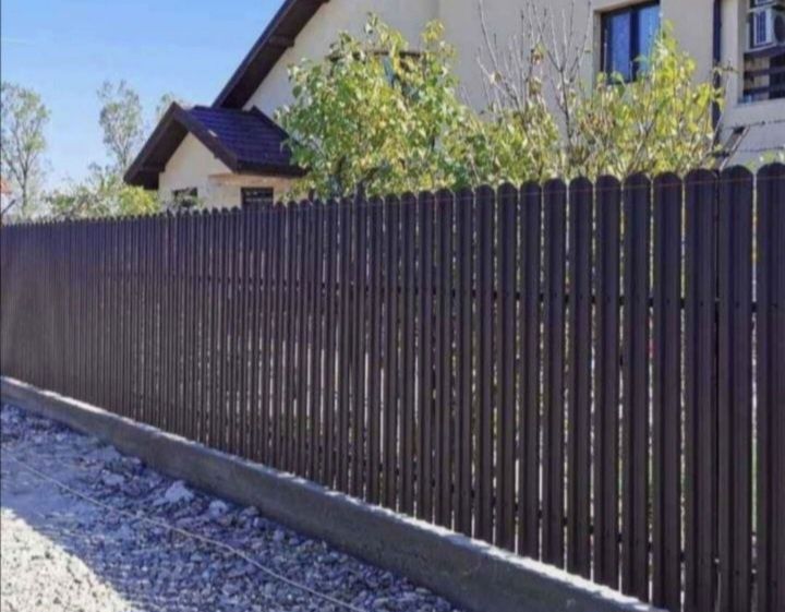 Garduri și porți vand facem garduri din plasă bordurată șipcă metalică