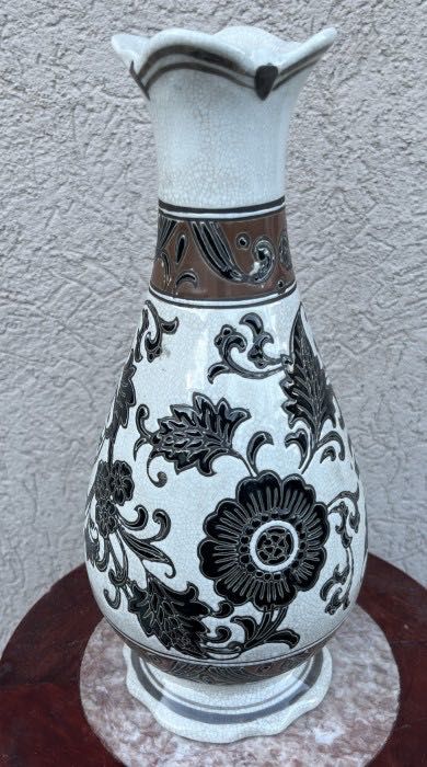 Rafinata vaza din ceramica emailata-model floral stilizat-Belgia