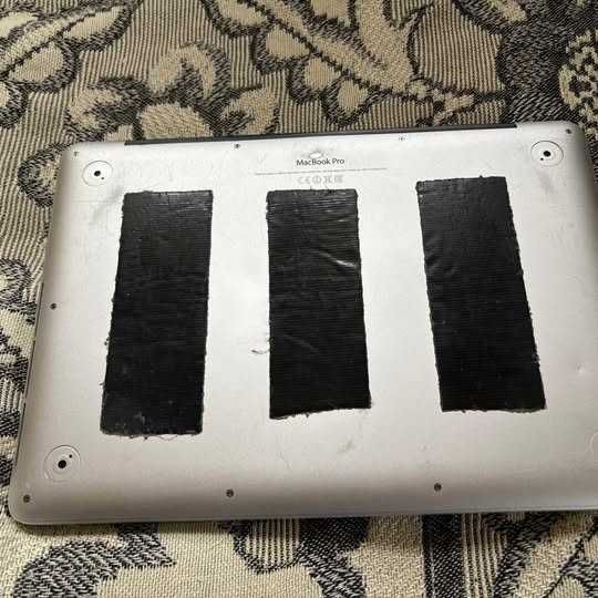 Macbook pro late 2013  i5 2,4-2,9 boost  8gb ram с ново зарядно