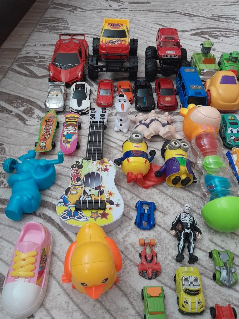 Детски играчки,коли,човечета