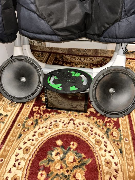 Продам мажок и колонки 50к