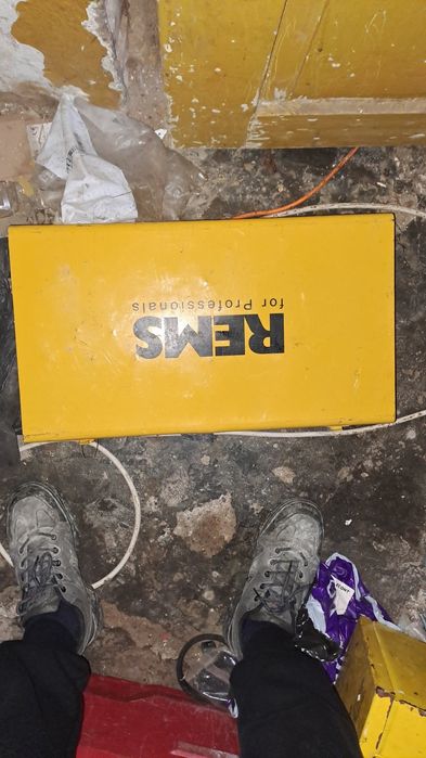 Хидравлична радиална преса за тръби