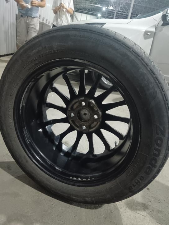 Сакадиски VOSSEN R16