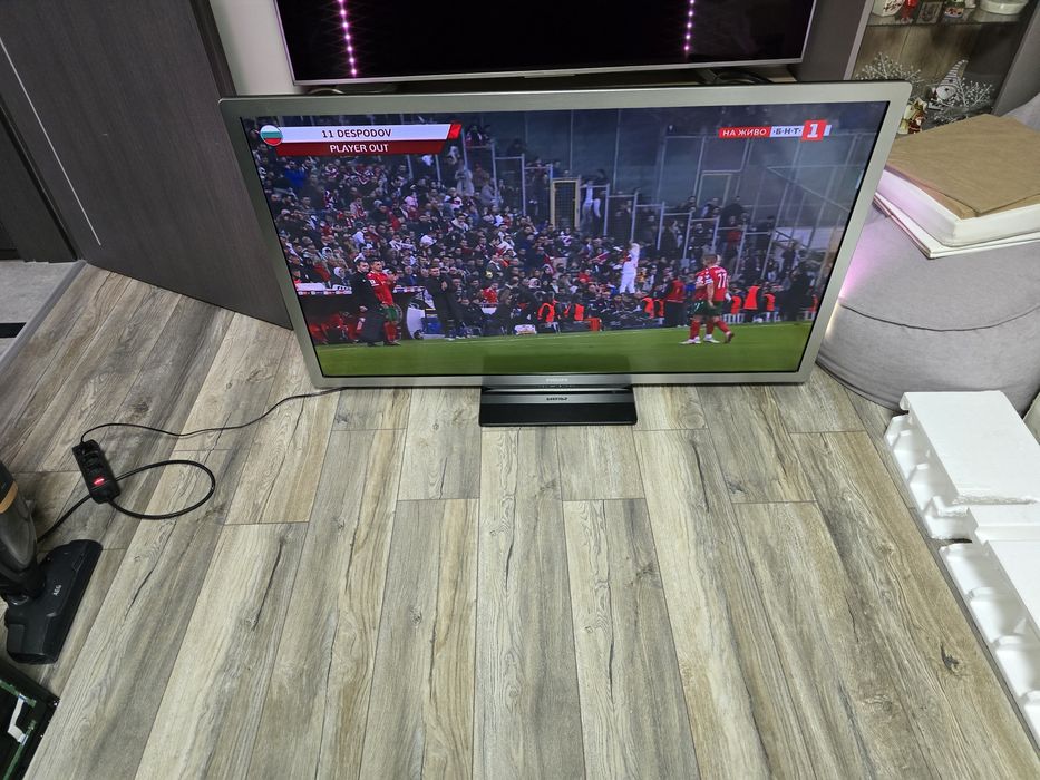 Продавам тел. Samsung 55 инча