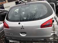 Заден капак за мицубиши колт 2 вр mitsubishi colt