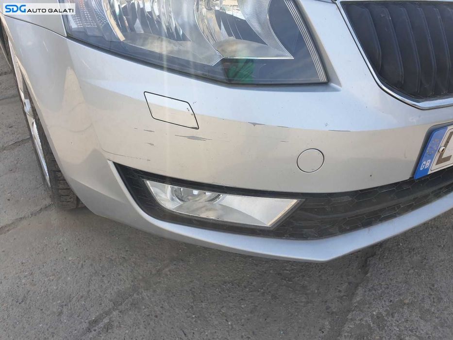 Bara Spoiler Fata Completa cu Spalatoare si Proiectoare Skoda Octavia 3 2013 - 2017 Culoare LA7W 8E8E [0268]